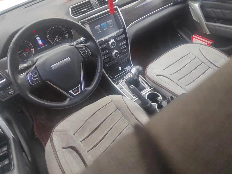 Haval H2 2015 #13 Haval H2 2015 car image #13