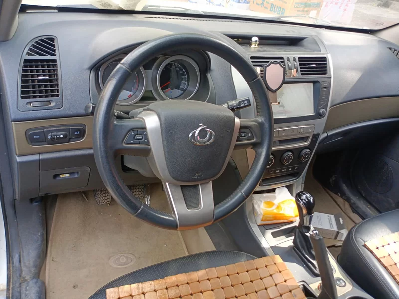 GEELY GX7 2014 car image #13