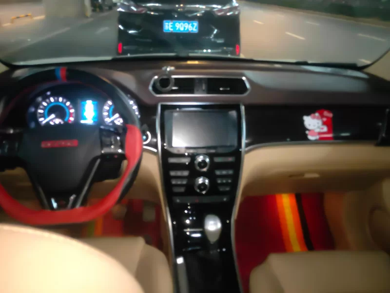 Haval H2 2015 #13 Haval H2 2015 car image #13