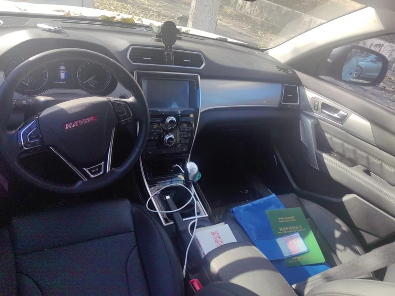 Haval H2 2015 car image #13