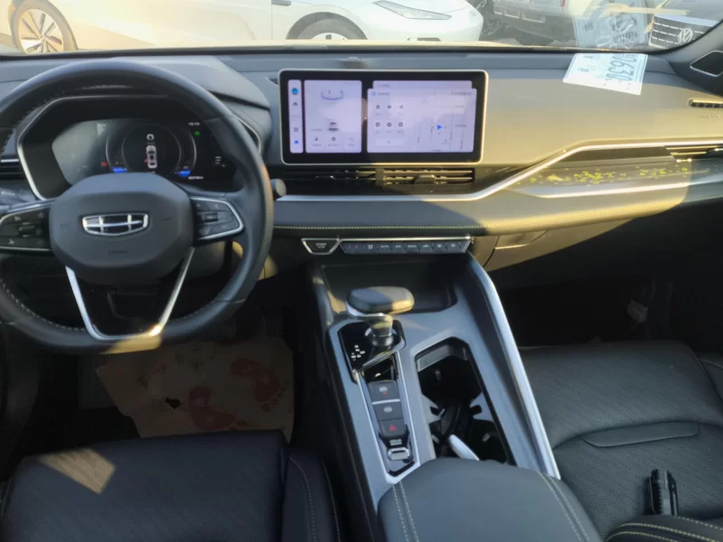 GEELY PrefaceL 2023 car image #13