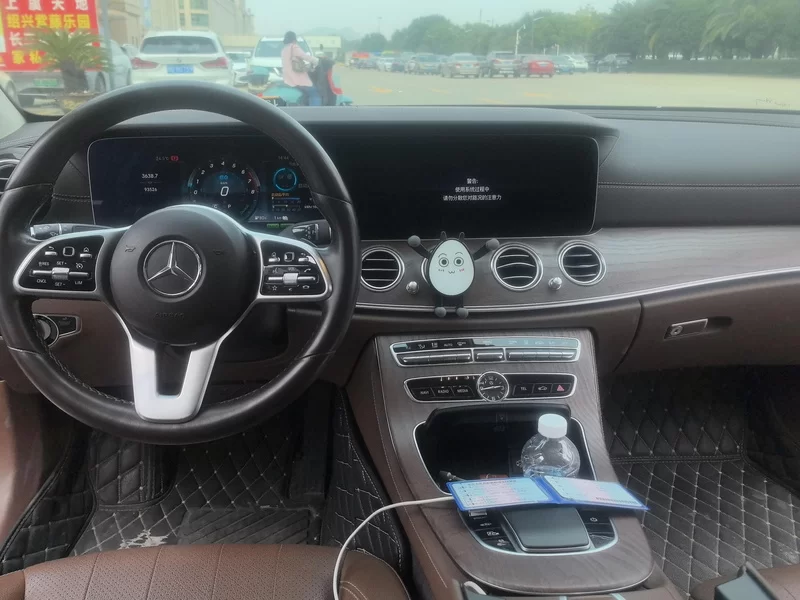 Mercedes-Benz E Class New Energy 2020 immagine di auto #13