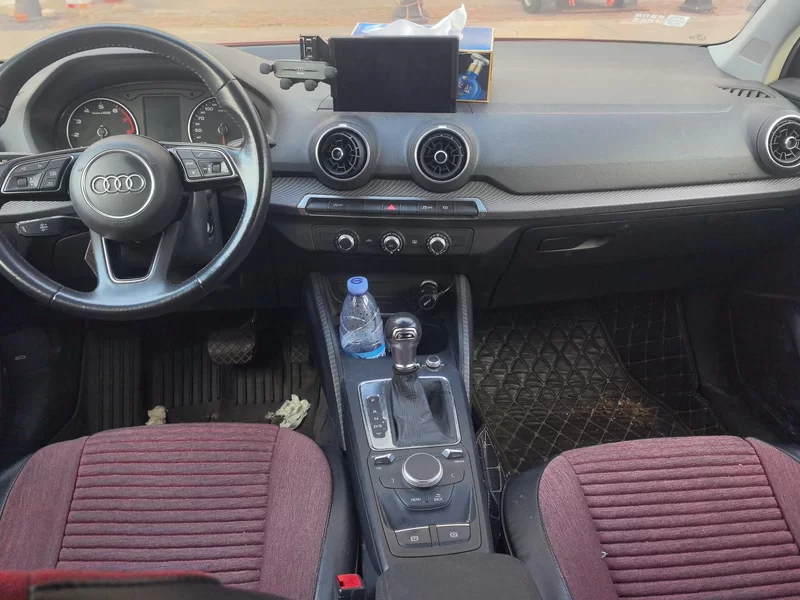 Audi Q2L 2019 car image #13