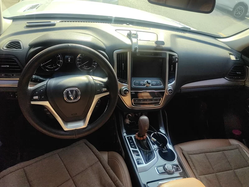 Changan CS95 2019 car image #13