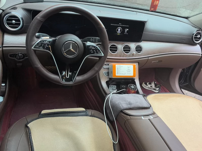 Mercedes-Benz E Class New Energy 2023 car image #13