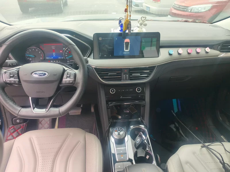 Ford Escape 2022 immagine di auto #13