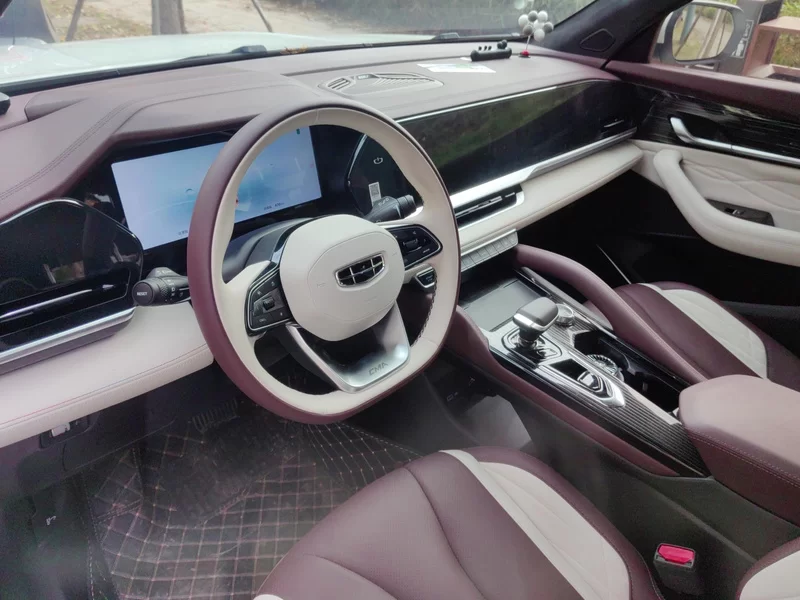 GEELY Tugella 2024 car image #13