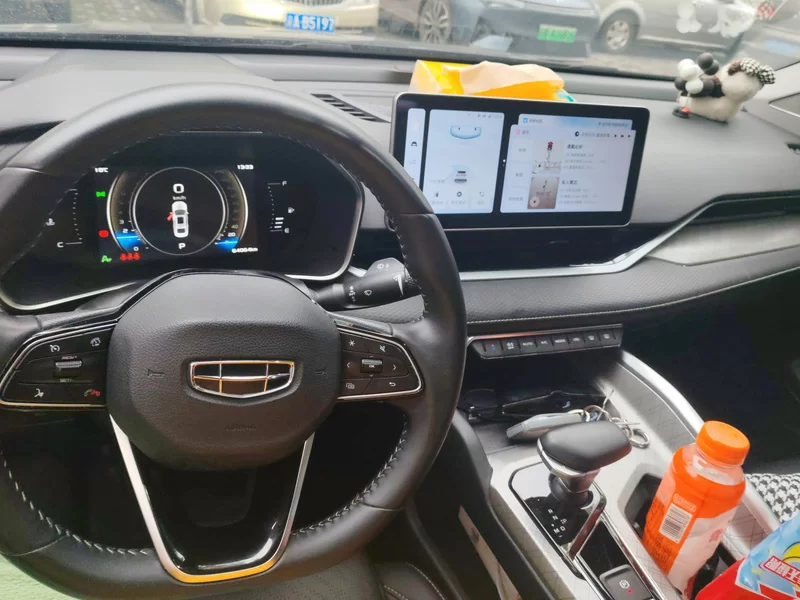 GEELY PrefaceL 2023 car image #13