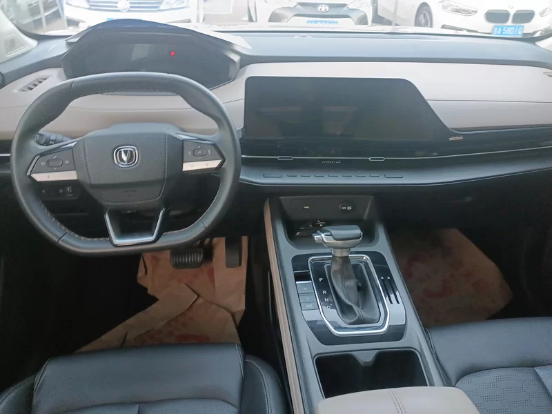 Changan CS55PLUS PHEV 2022 صورة سيارة #13