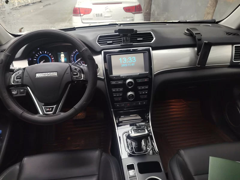 Haval H2 2018 car image #13