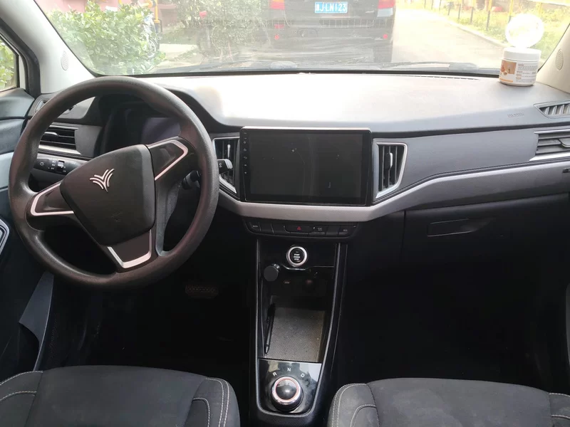 哪吒汽车 哪吒N01 2020 汽车图片 #13