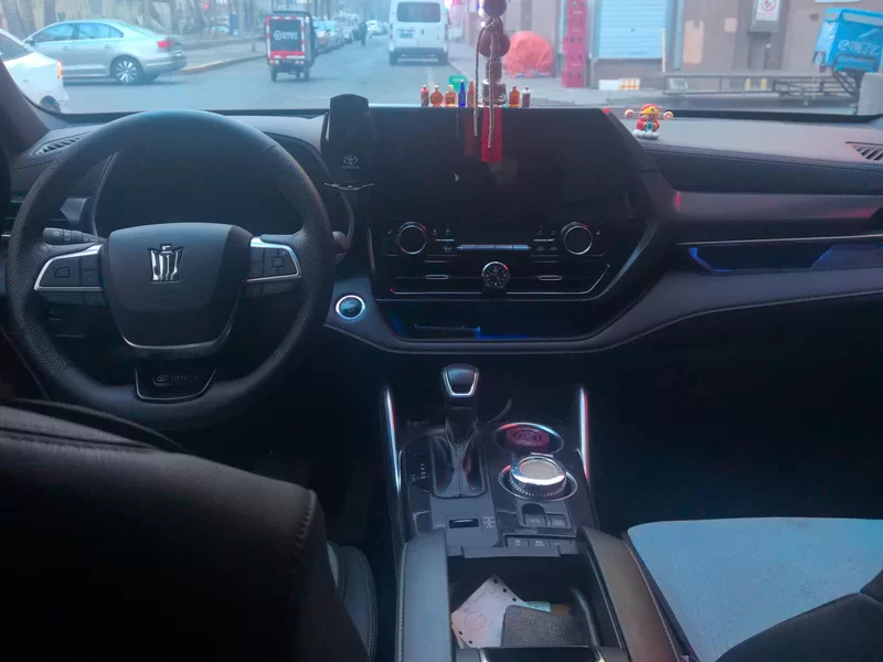 Toyota Crown Kluger 2023 car image #13