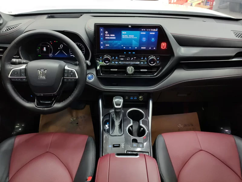 Toyota Crown Kluger 2022 car image #13