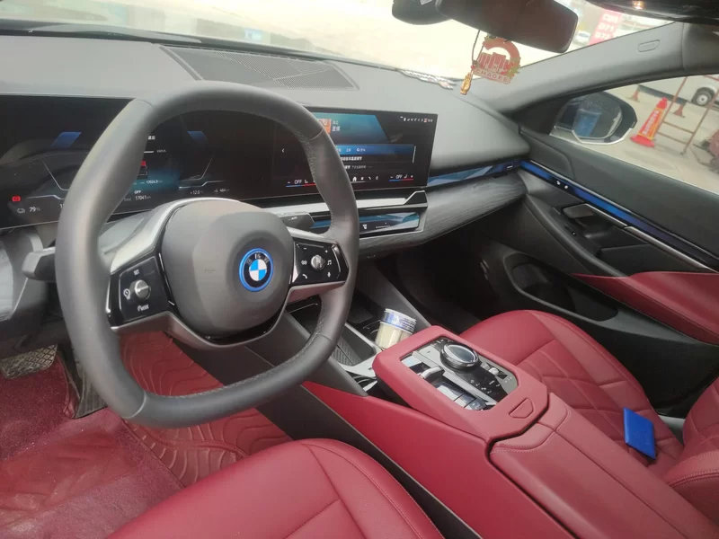 BMW i5 M60 2024 car image #13