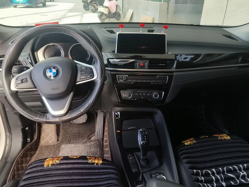 BMW X2 2018 car image #13