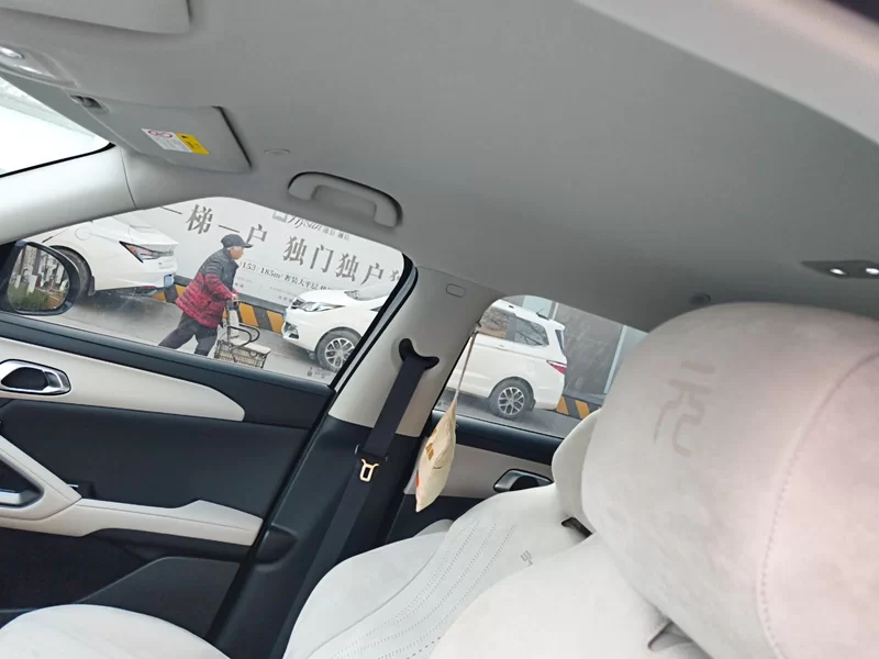 BYD YuanUP 2025 #13 BYD YuanUP 2025 car image #13