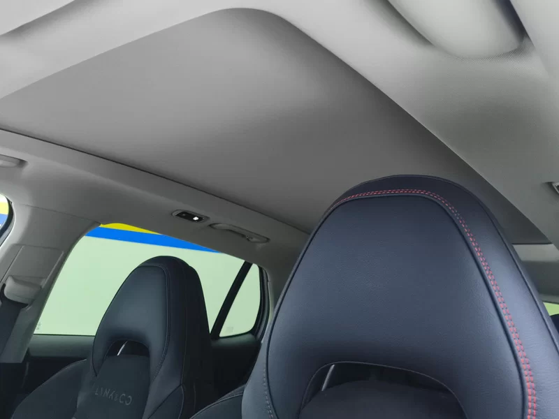 Lynk & Co 01 2018 #13 Lynk & Co 01 2018 car image #13