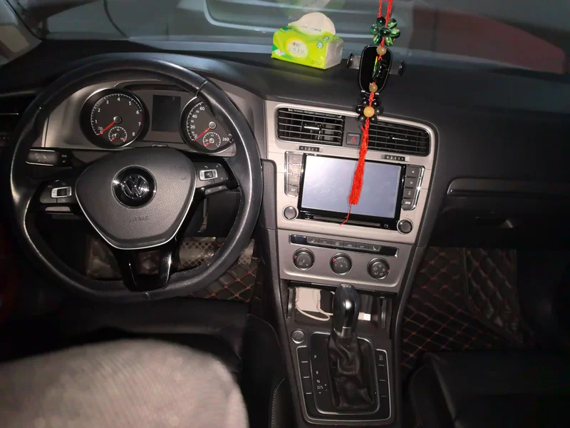 Volkswagen Golf 2015 car image #13