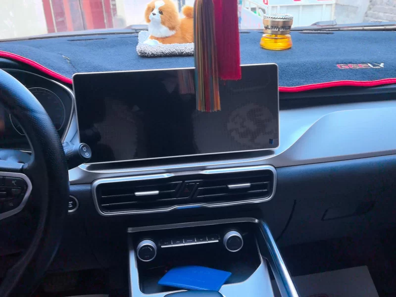 GEELY Coolray 2023 immagine di auto #13