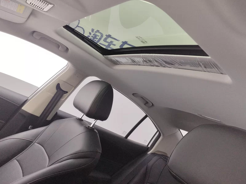 Roewe i5 2024 car image #13