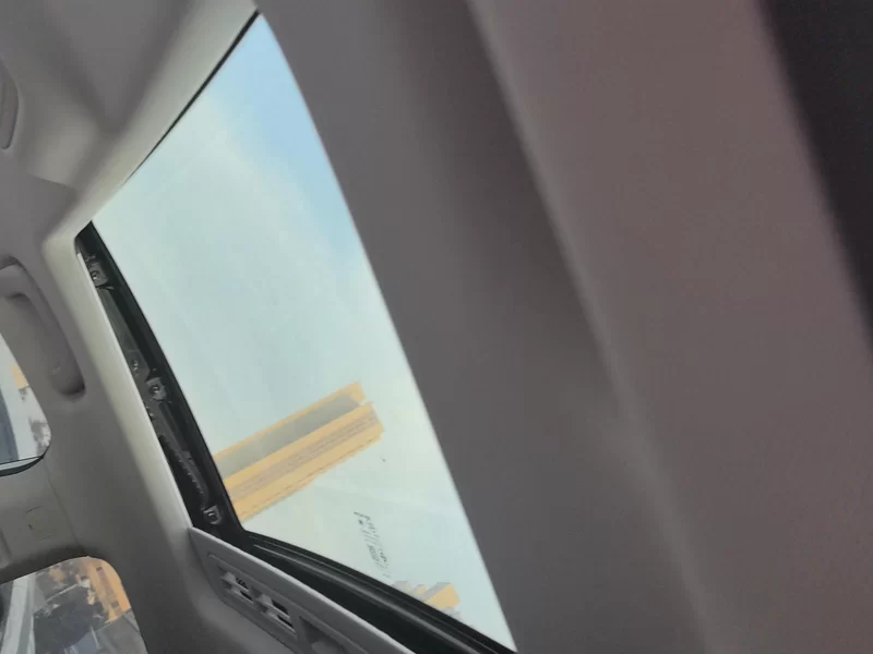 5 2023 immagine di auto #13