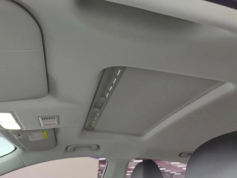 Roewe i5 2023 car image #13