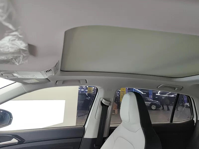 Volkswagen Tharu 2025 car image #13