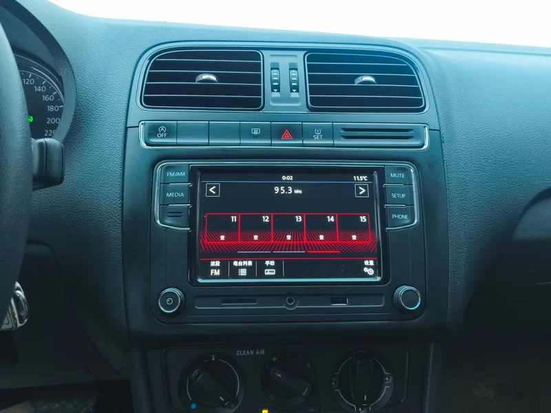 Volkswagen Polo 2019 #13 Volkswagen Polo 2019 car image #13