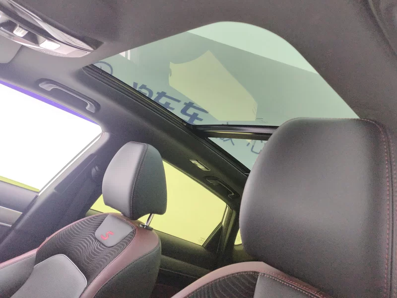 GEELY Coolray 2019 immagine di auto #13