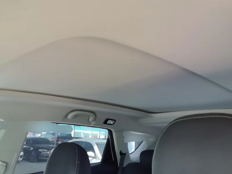 X70 2023 car image #13