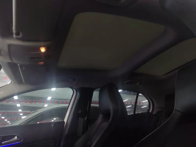 Mercedes-Benz GLA Class 2018 car image #13