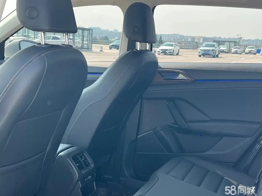 Volkswagen Tharu 2021 car image #13