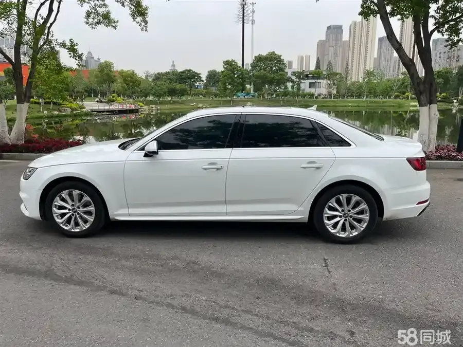 Audi A4L 2018 car image #13