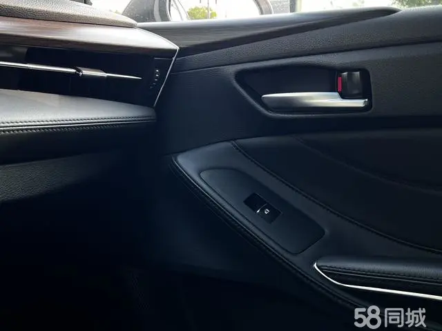 Toyota Avalon 2020 car image #13