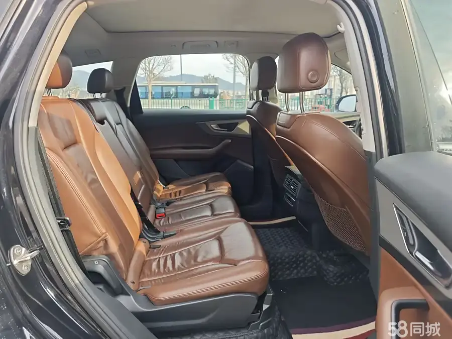 Audi Q7 2016 car image #13