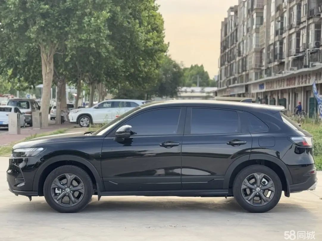 Honda HR-V 2023 car image #13