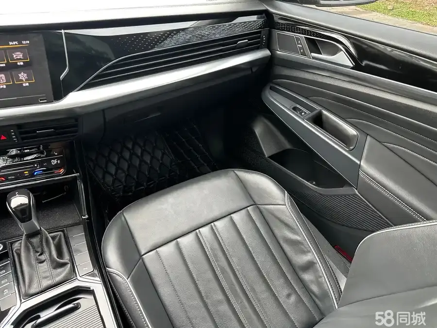 Volkswagen Passat 2021 car image #13