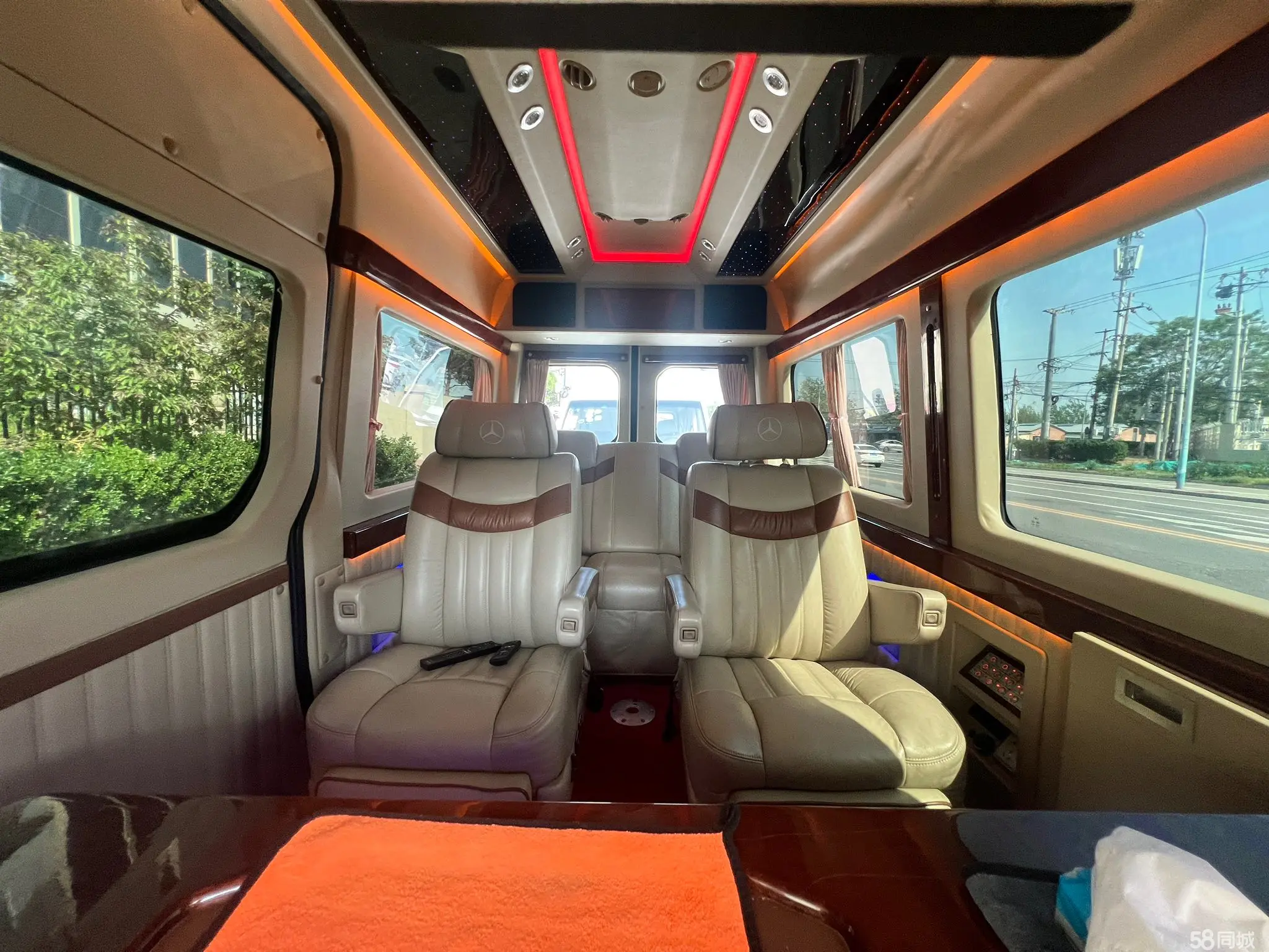 Mercedes-Benz Sprinter 2014 car image #13