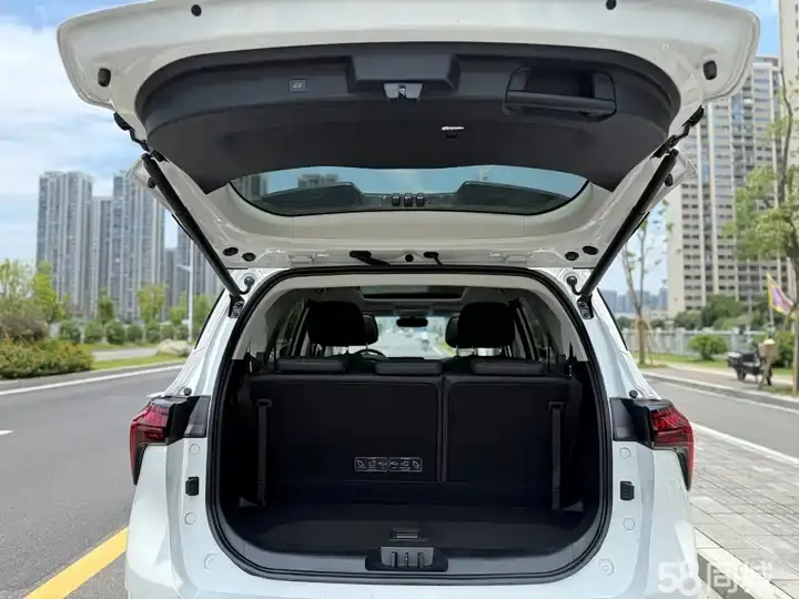 Forthing Yacht 2023 imagen de coche #13