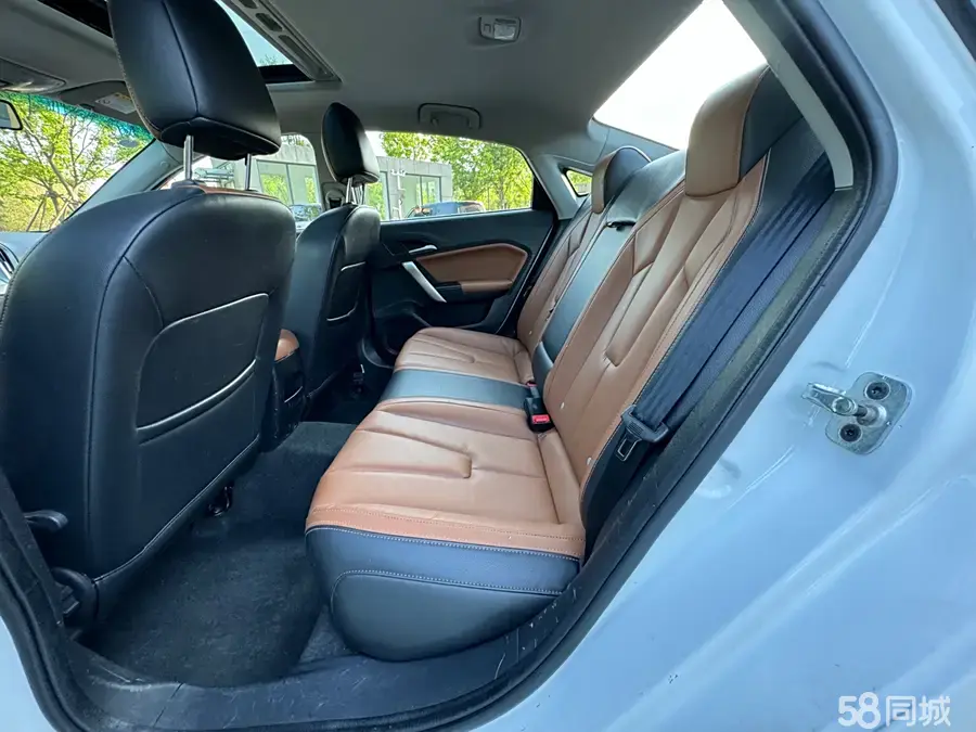 MG GT 2014 car image #13