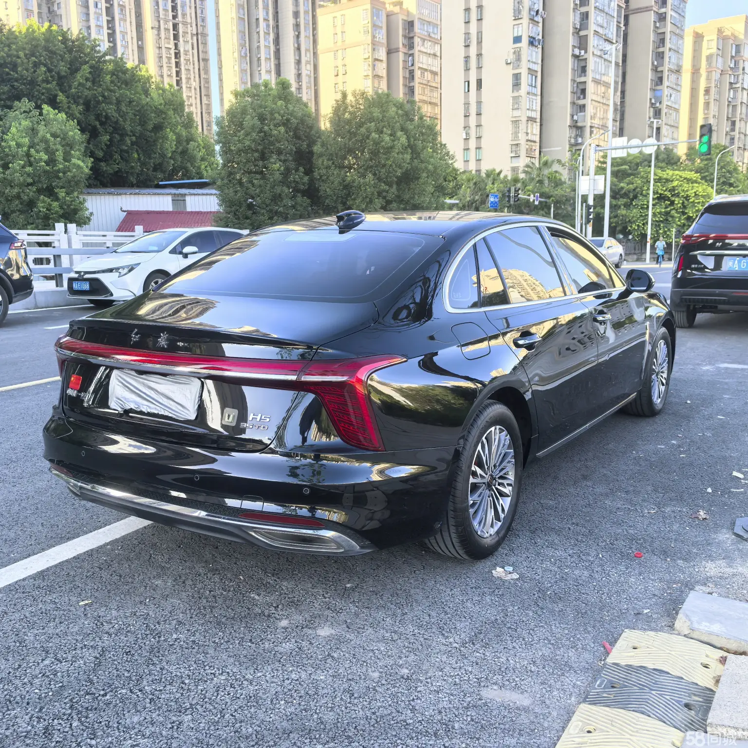 HongQi H5 2023 car image #13