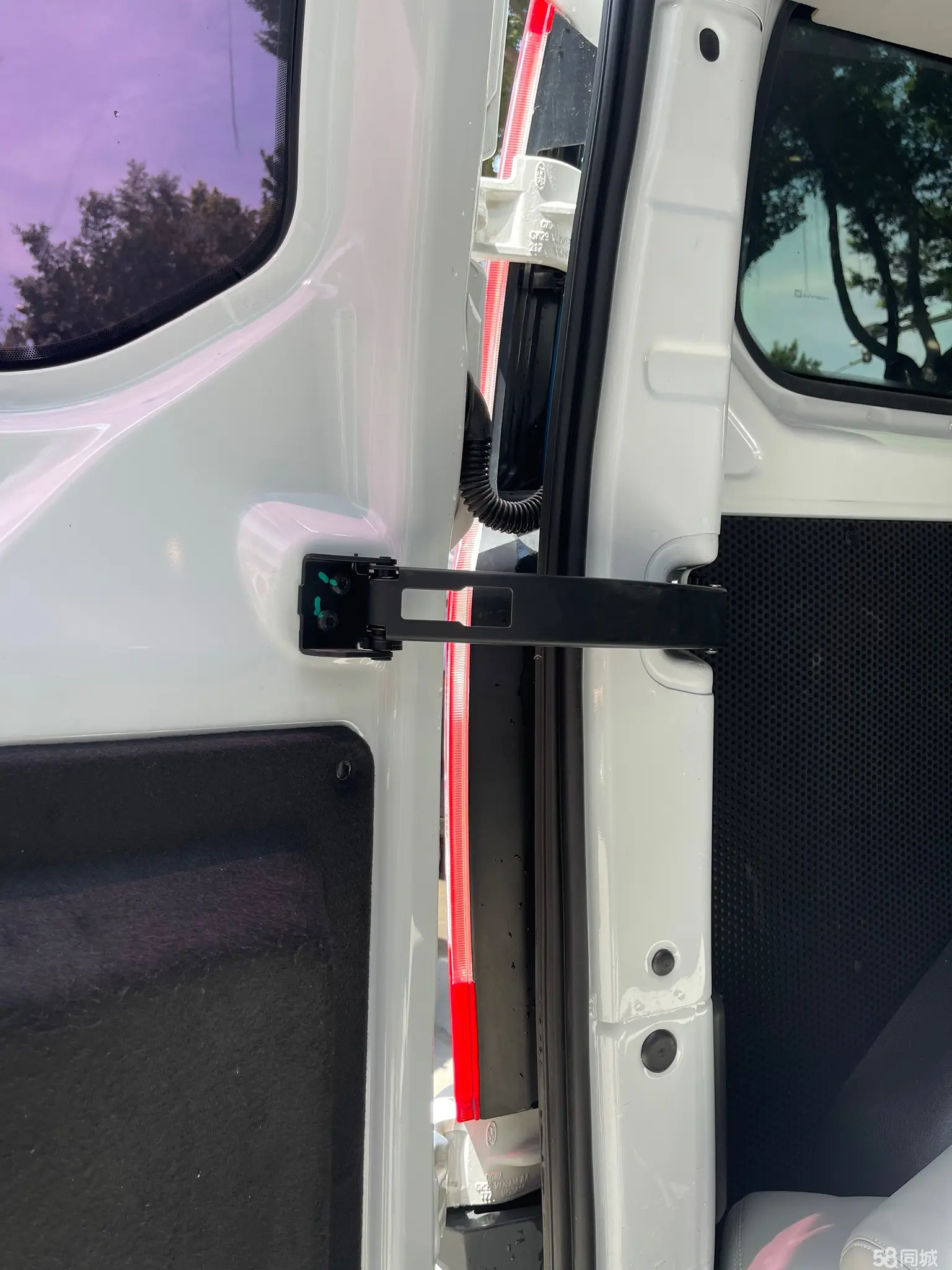 Ford Transit 2022 car image #13