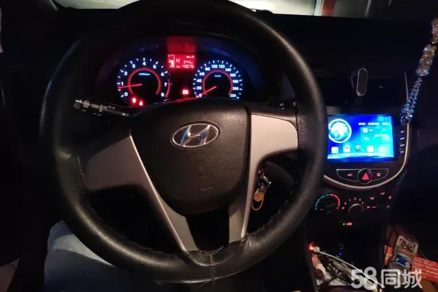 Hyundai Reina Hatchback 2015 imagem de carro #13