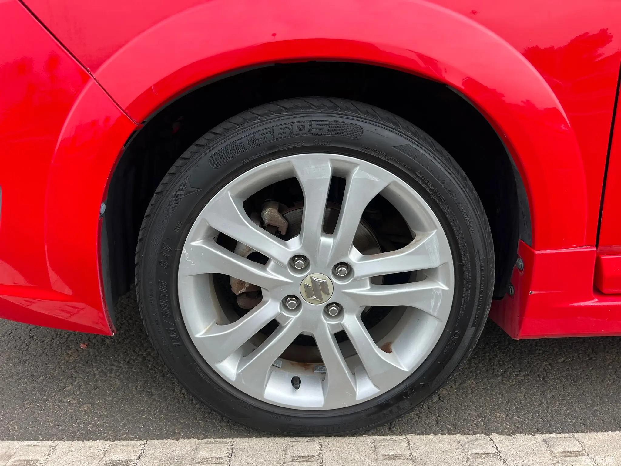 Suzuki Liana A6 2016 изображение автомобиля #13