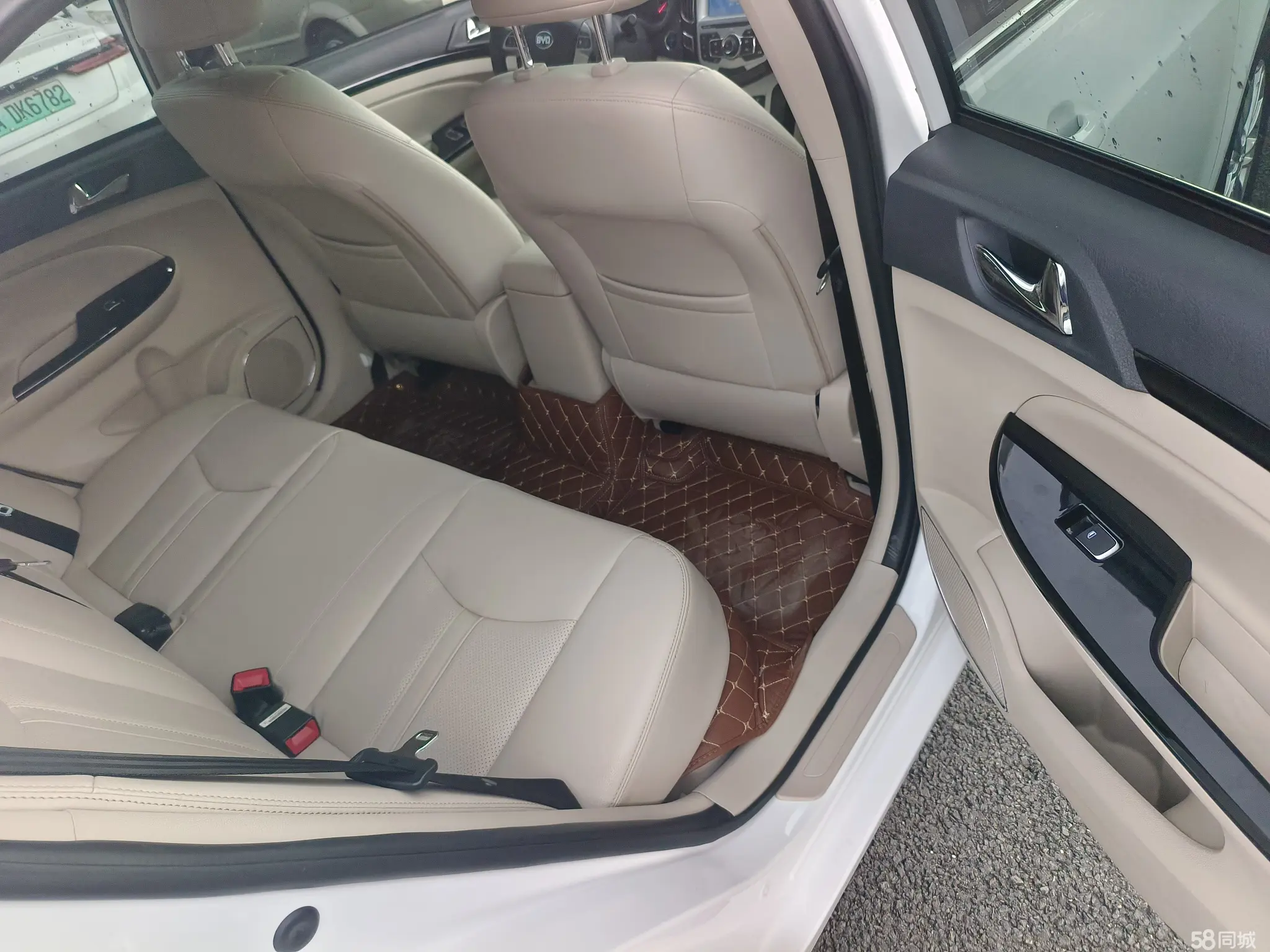 BYD e5 2018 car image #13