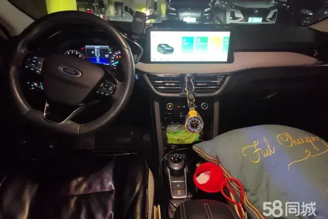 Ford Escape 2022 immagine di auto #13