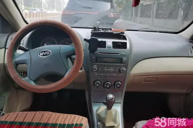 BYD L3 2013 car image #13