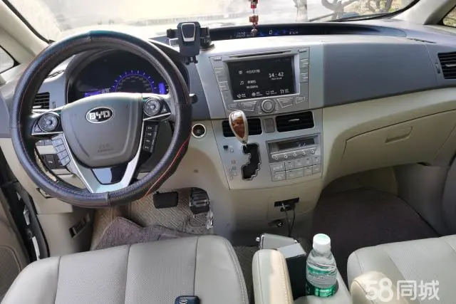 BYD M6 2015 car image #13