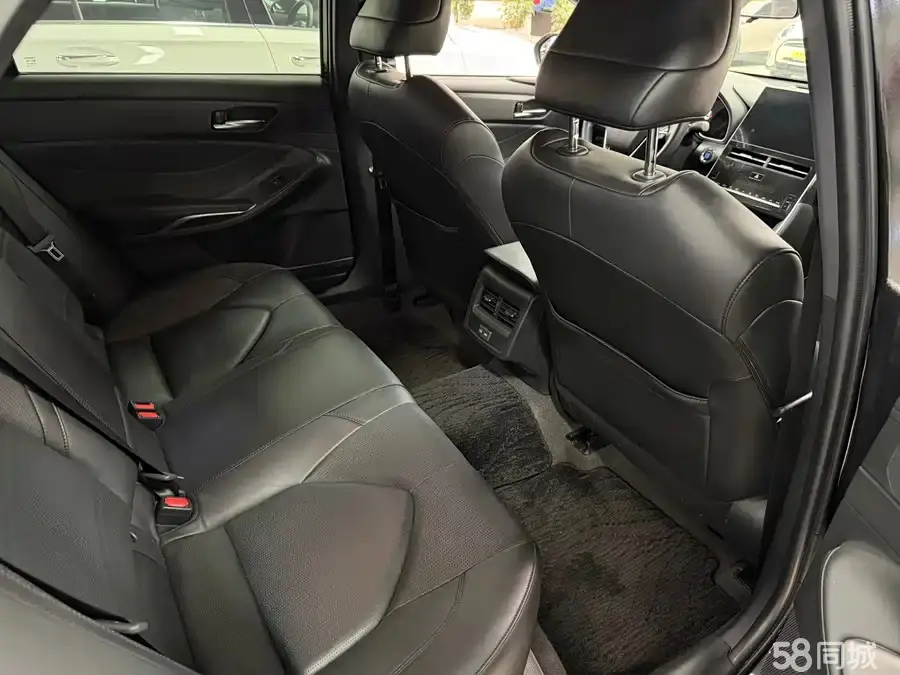 Toyota Avalon 2022 car image #13