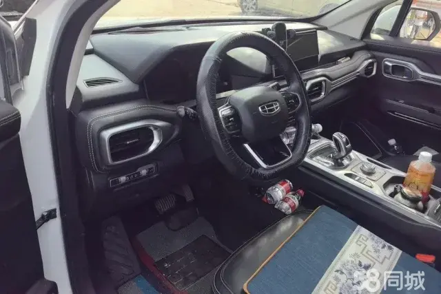 GEELY Okavango 2020 car image #13